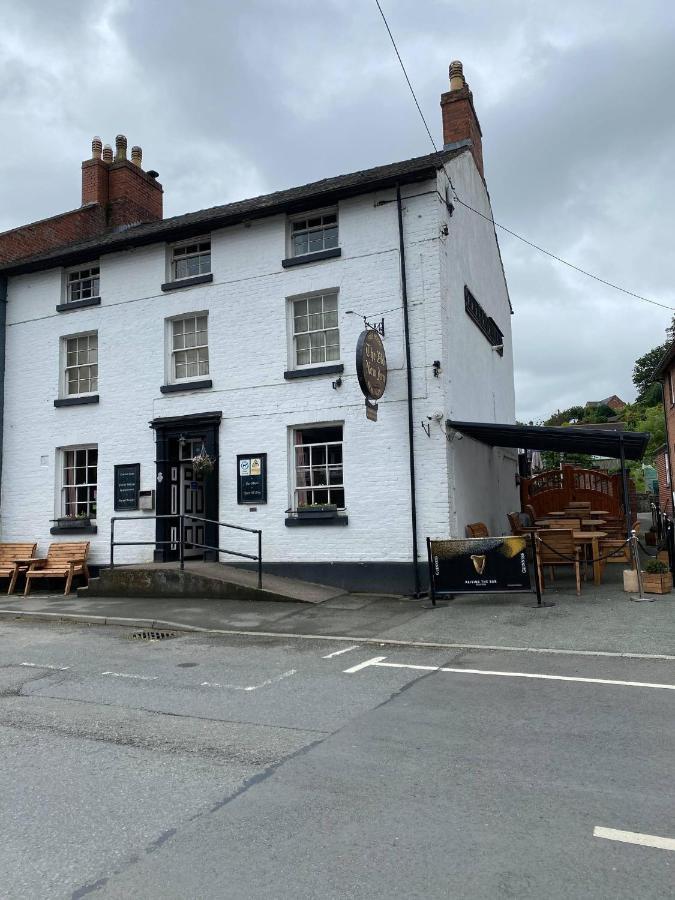 Old New Inn, Llanfyllin Exterior photo
